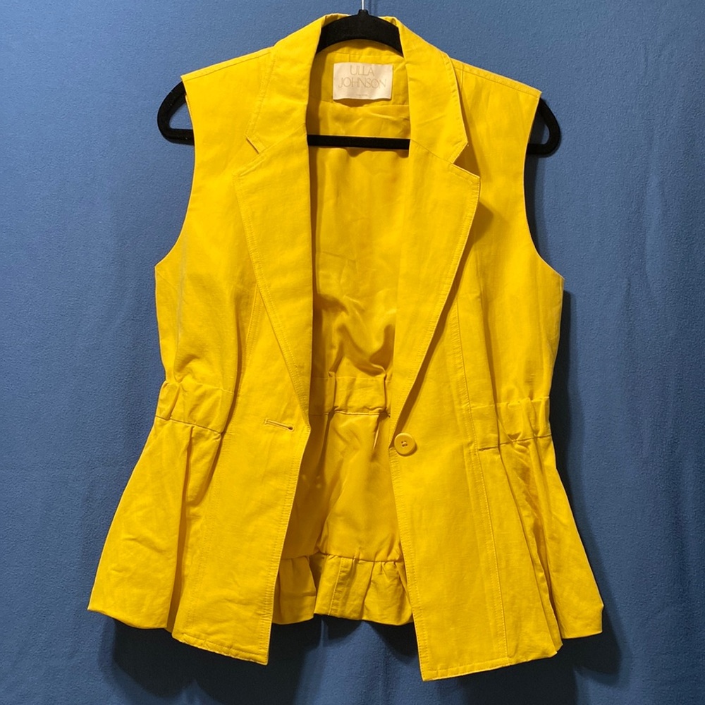New Vest by Ulla Johnson  New York with one button in the front lined size S